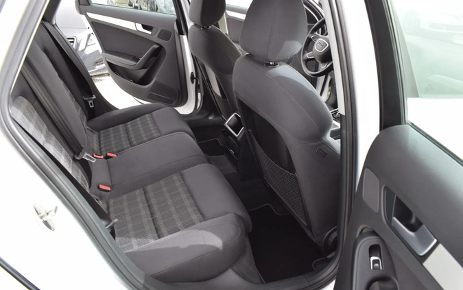 Audi A4 cena 45800 przebieg: 234193, rok produkcji 2015 z Chełmża małe 529
